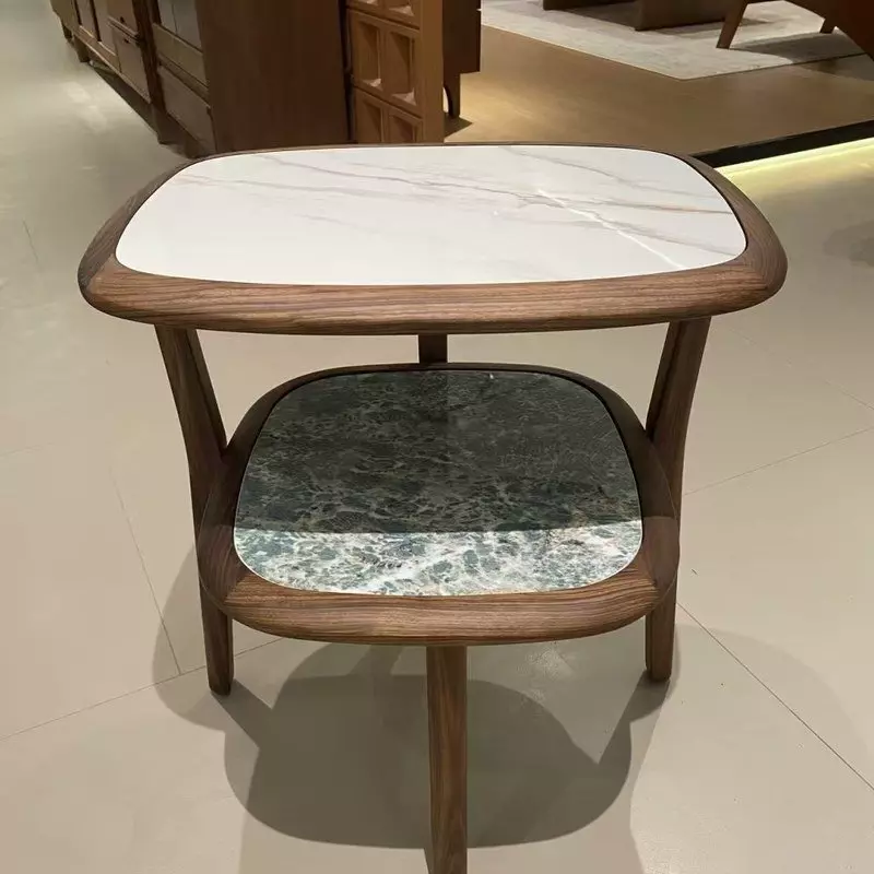 Gesinterde stenen bijzettafel